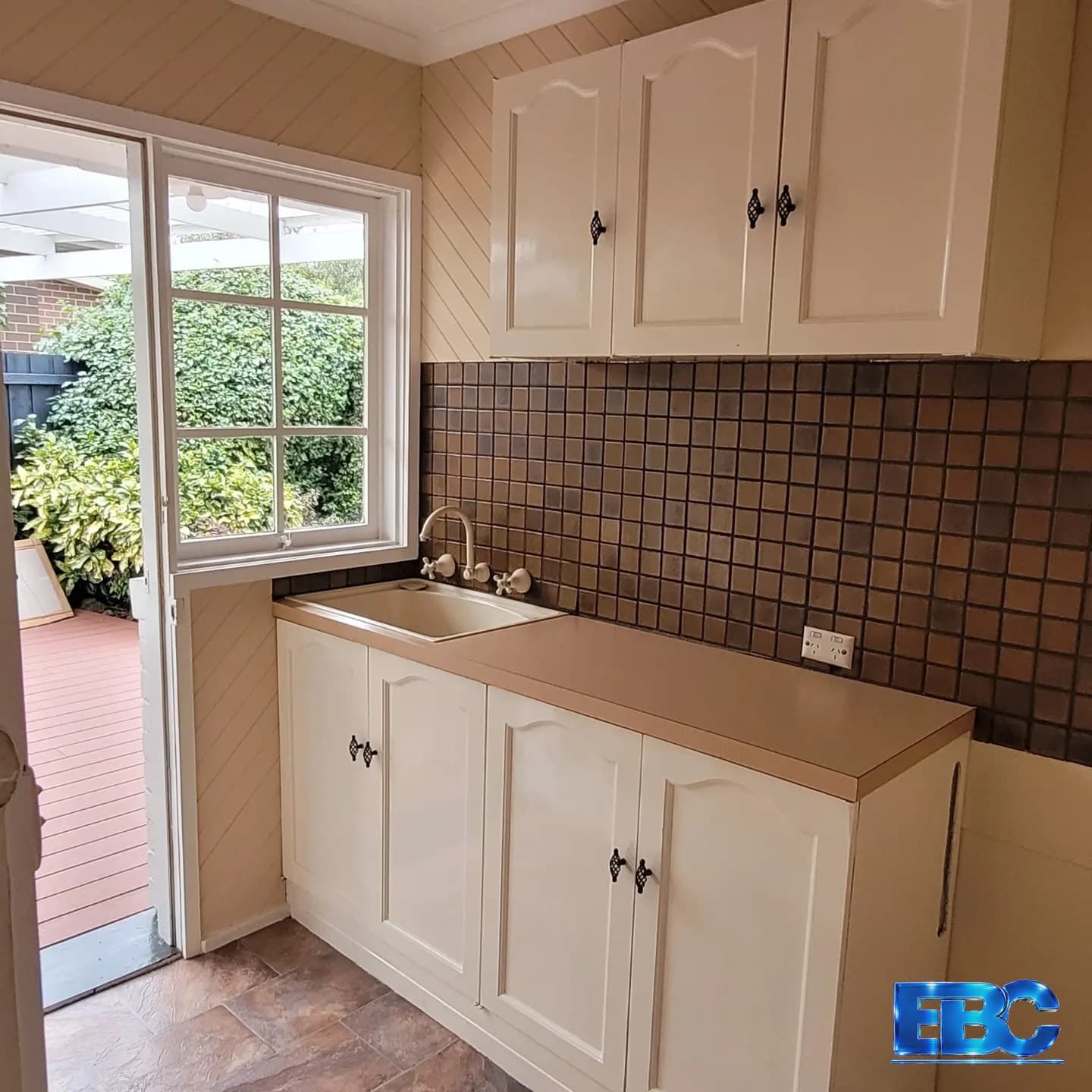 Laundry renovation before and after by EBC, Melbourne